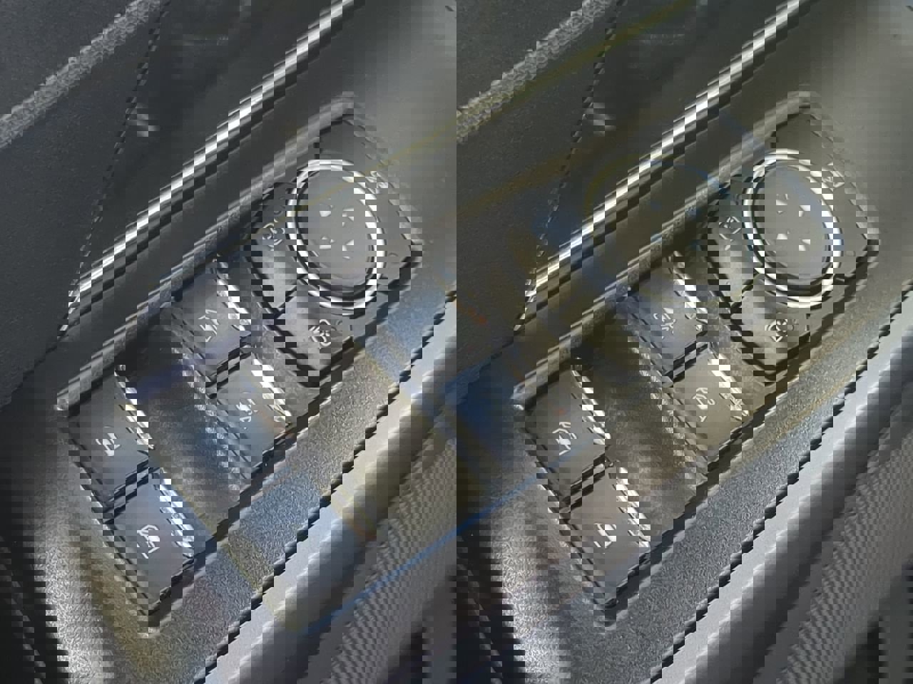 Certified 2022 Ford F150 XLT w/ Equipment Group 302A High image 24