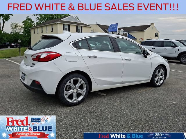 Used 2018 Chevrolet Cruze Premier FWD image 11