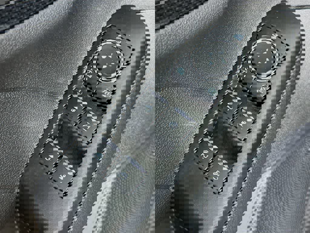 Certified 2025 Ford Escape ST-Line image 29