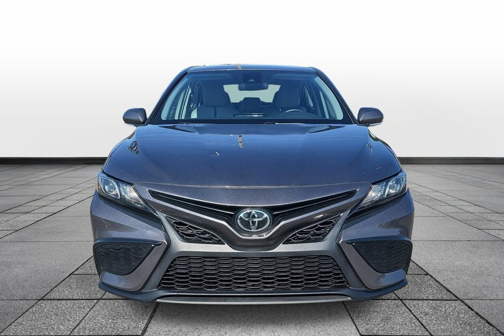 Used 2024 Toyota Camry SE AWD/4WD image 2