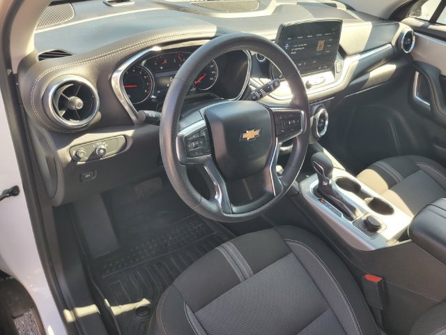 Used 2023 Chevrolet Blazer LT FWD image 9
