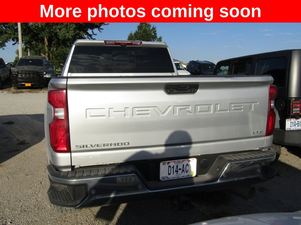 Used 2023 Chevrolet Silverado 2500 LTZ AWD/4WD image 4