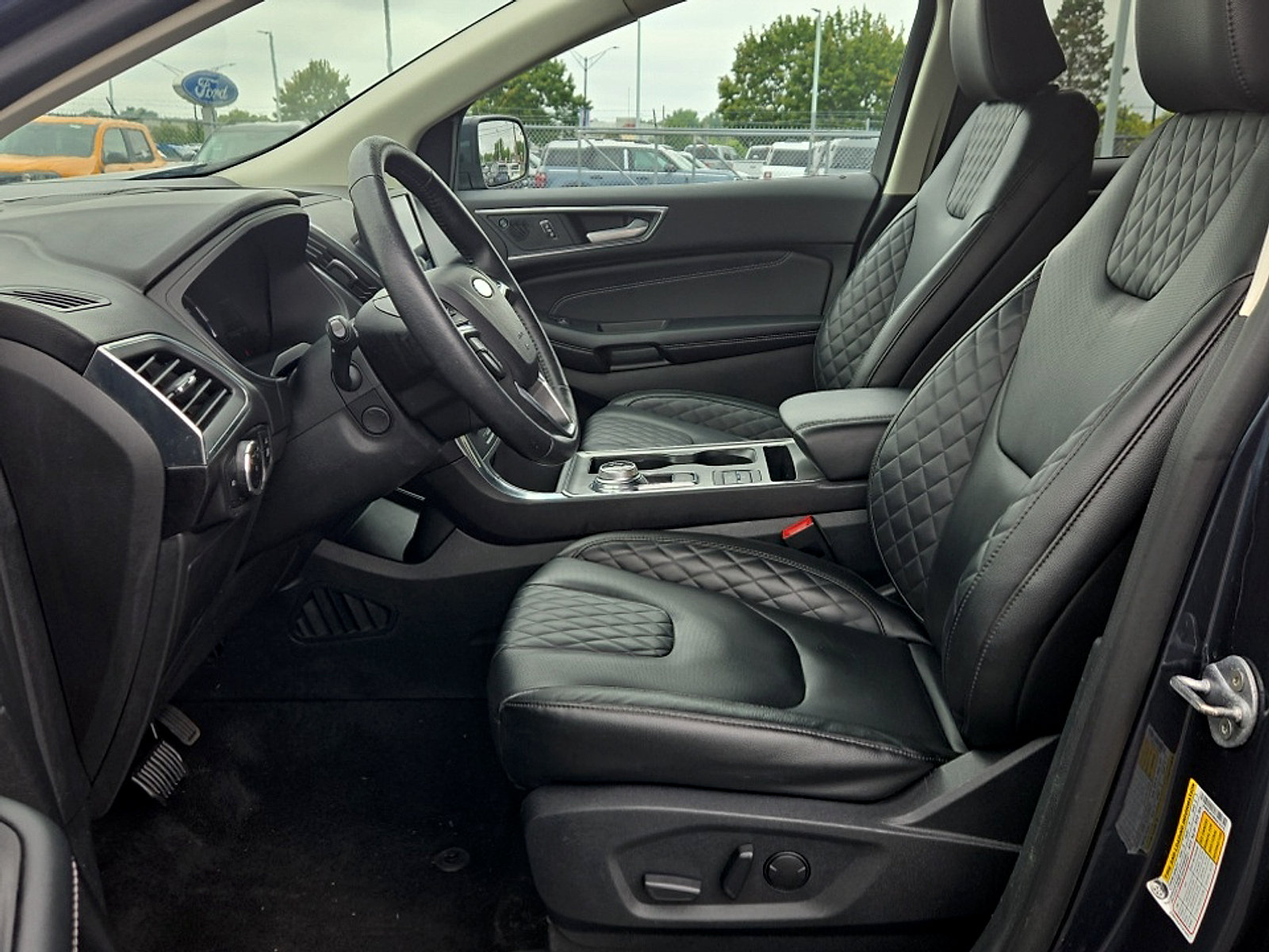Certified 2024 Ford Edge Titanium w/ Equipment Group 301A AWD/4WD image 11