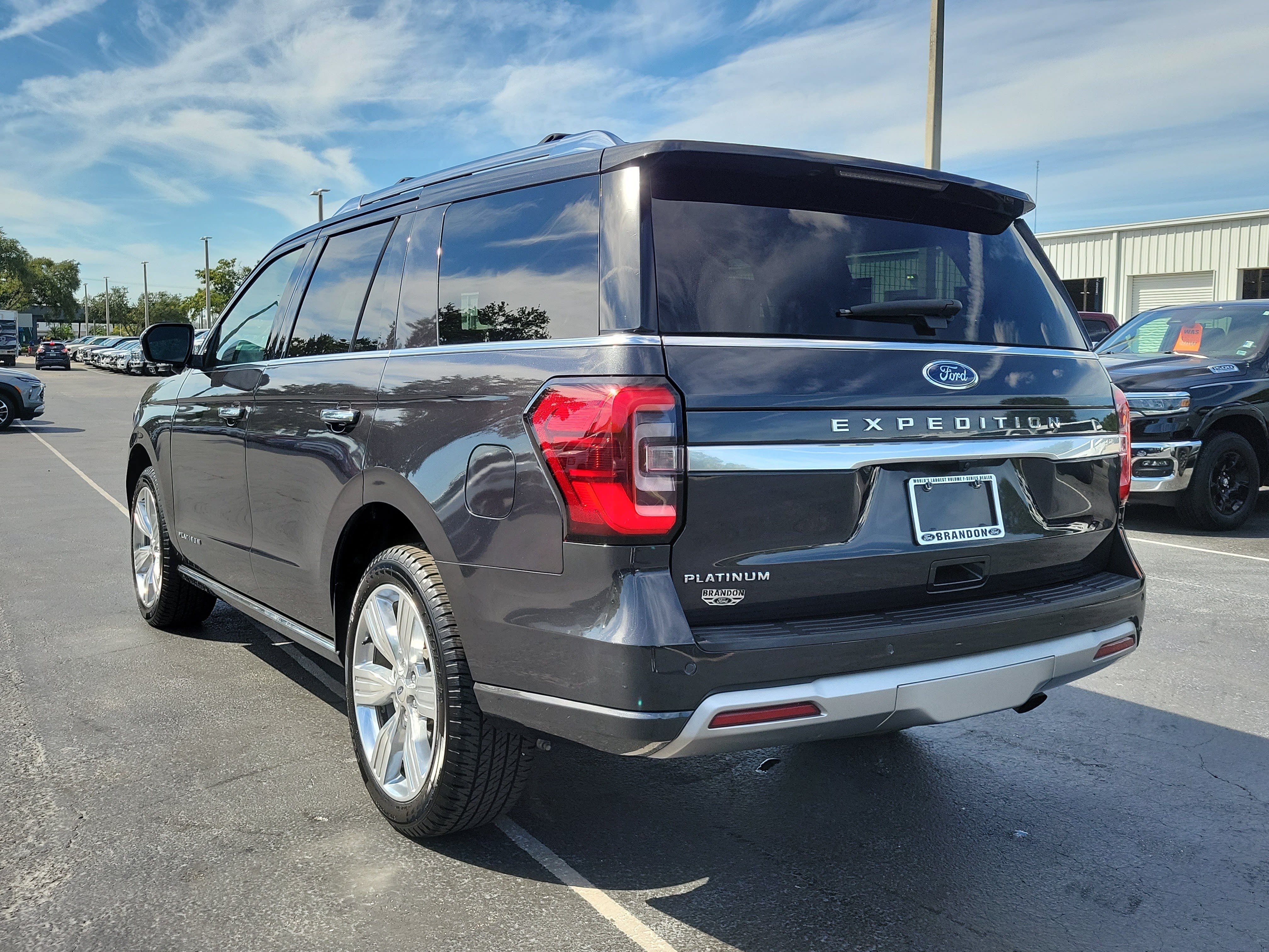 Certified 2023 Ford Expedition Platinum RWD image 7