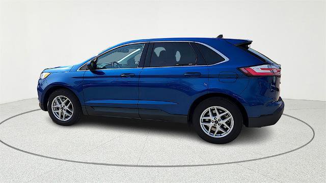 Certified 2024 Ford Edge SEL image 5