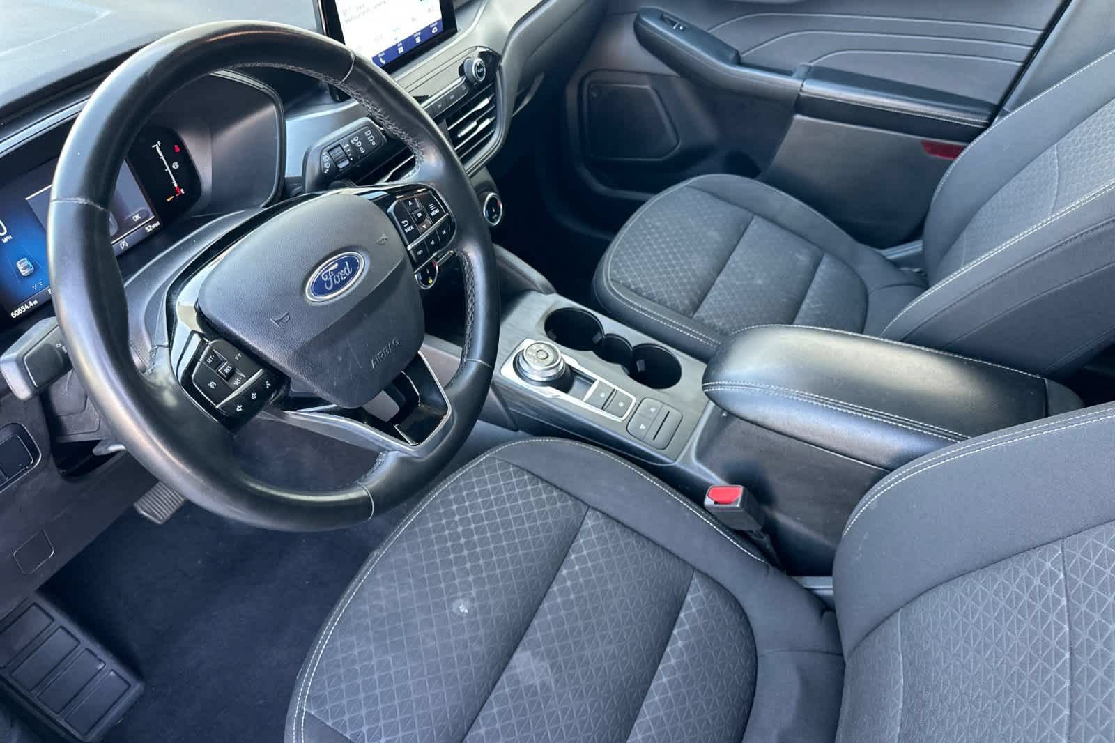 Certified 2024 Ford Escape Active AWD/4WD image 12