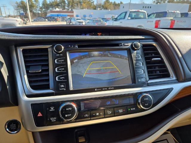 Used 2018 Toyota Highlander Limited image 18