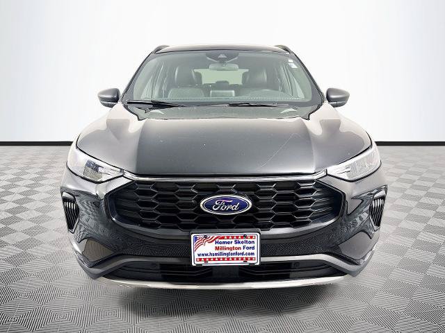 Certified 2025 Ford Escape ST-Line AWD/4WD image 2