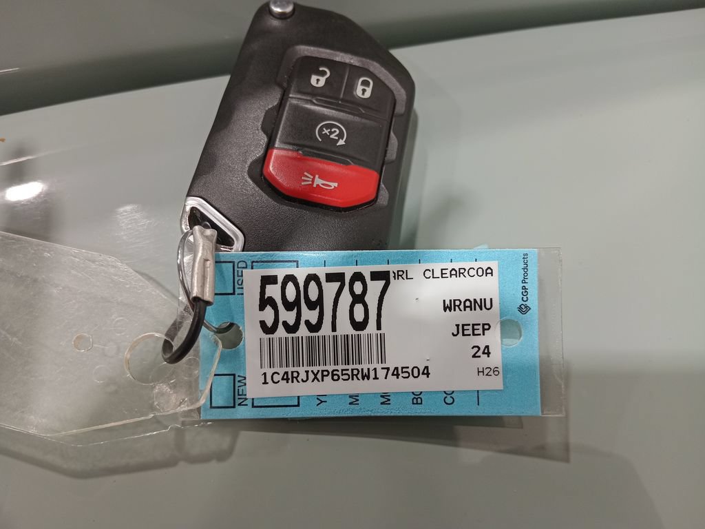Used 2024 Jeep Wrangler Unlimited Sahara AWD/4WD image 23