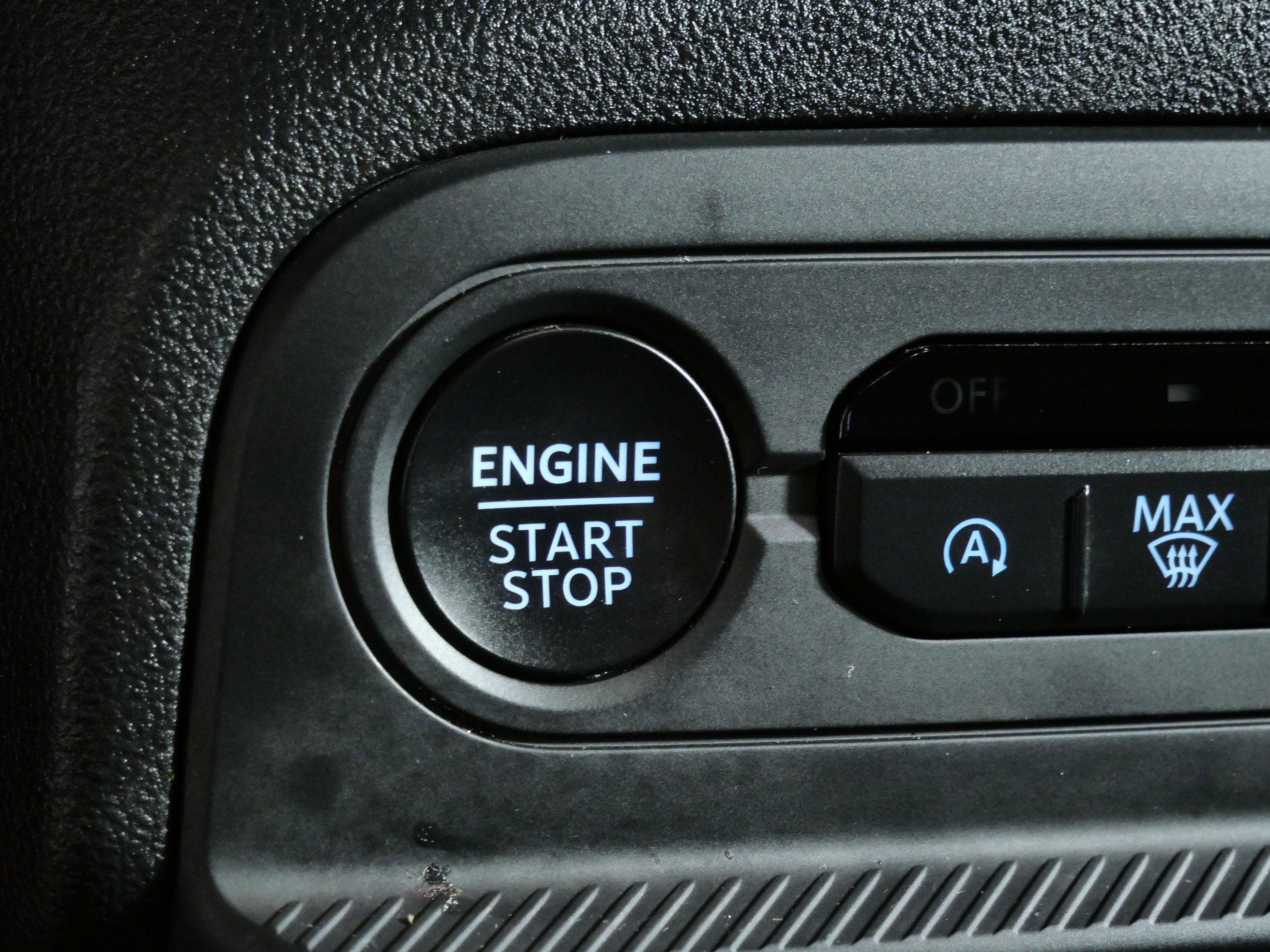 Certified 2025 Ford Bronco Sport Outer Banks w/ Outer Banks Tech Package+ AWD/4WD image 26