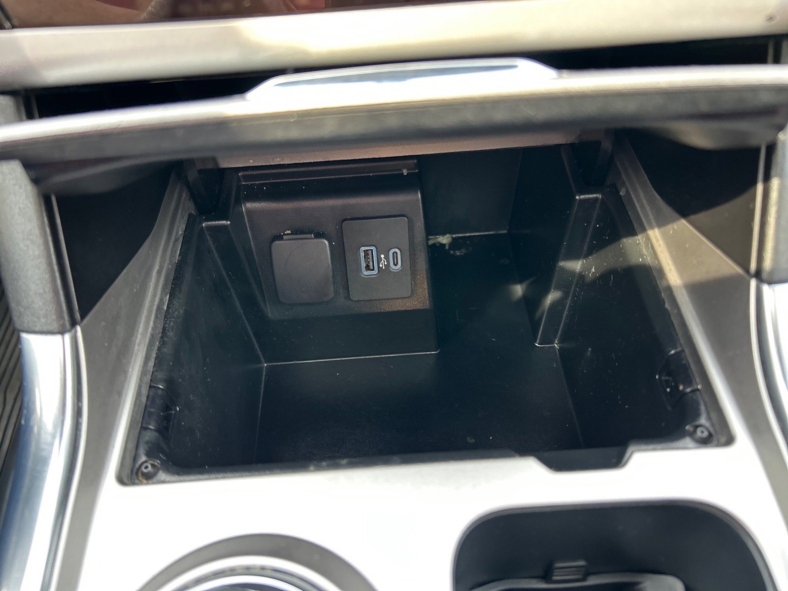 Certified 2021 Ford Explorer XLT w/ Equipment Group 202A image 32