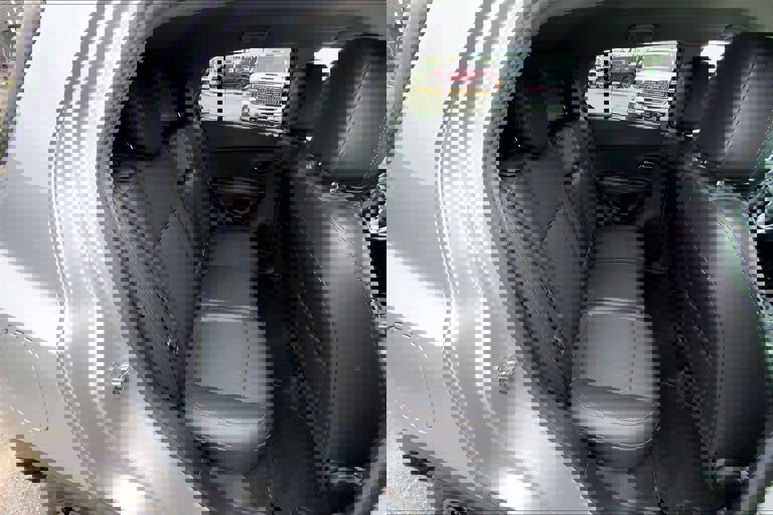 Used 2022 Chevrolet Trax LT w/ Driver Confidence Package image 19