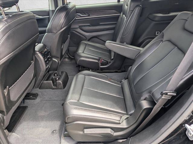 Used 2023 Jeep Grand Cherokee L Limited w/ Trailer Tow Group (B) AWD/4WD image 19