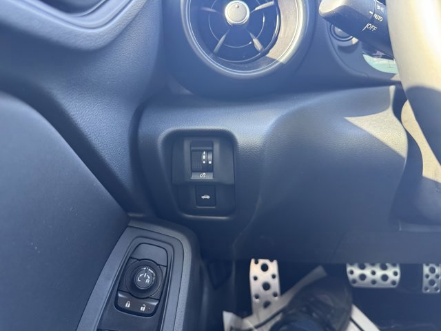 Used 2024 Toyota GR86 Premium image 18