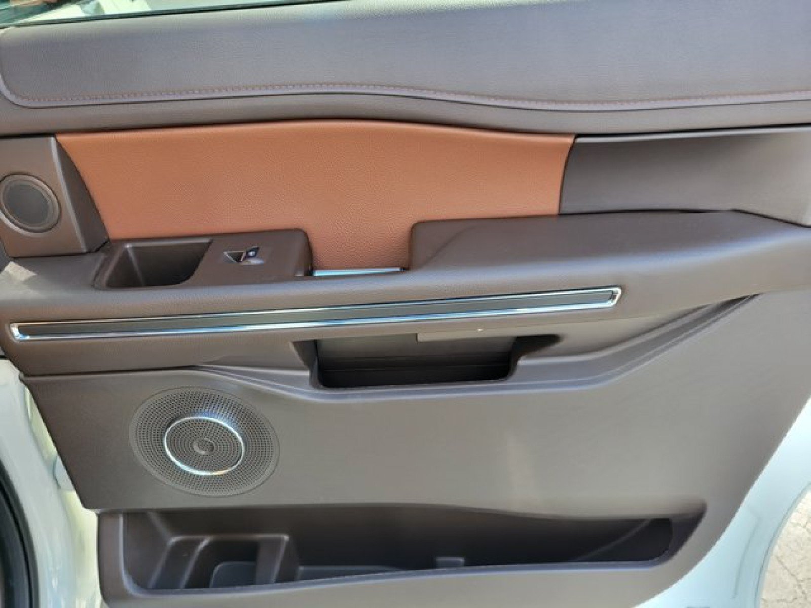 Certified 2024 Ford Expedition Max King Ranch AWD/4WD image 34