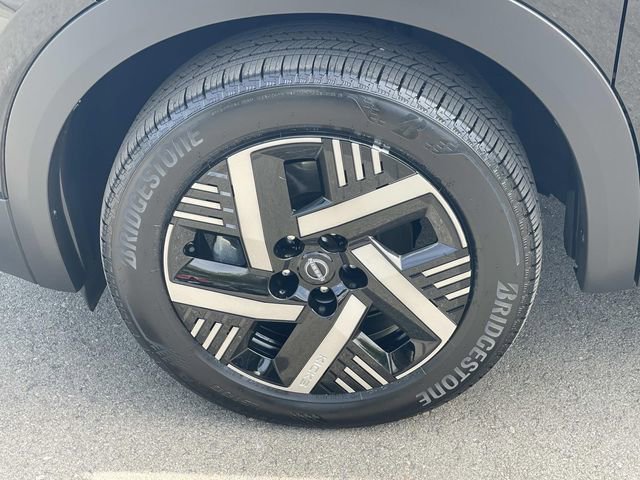 Used 2025 Nissan Kicks SV FWD image 39
