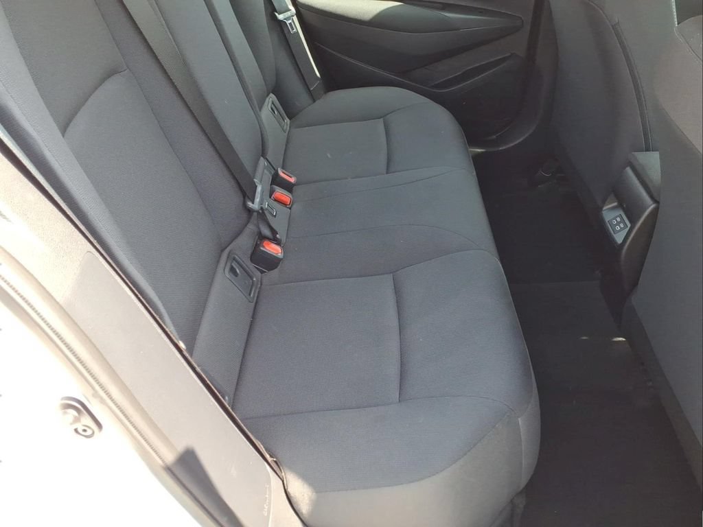 Used 2025 Toyota Corolla LE FWD image 13