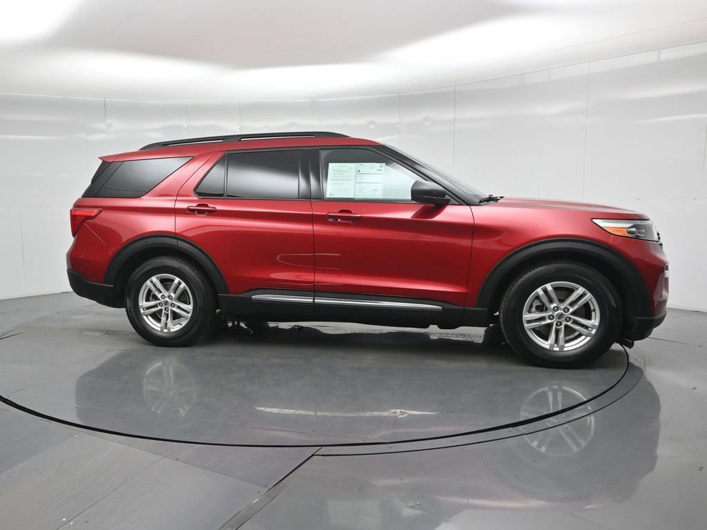 Certified 2021 Ford Explorer XLT image 12