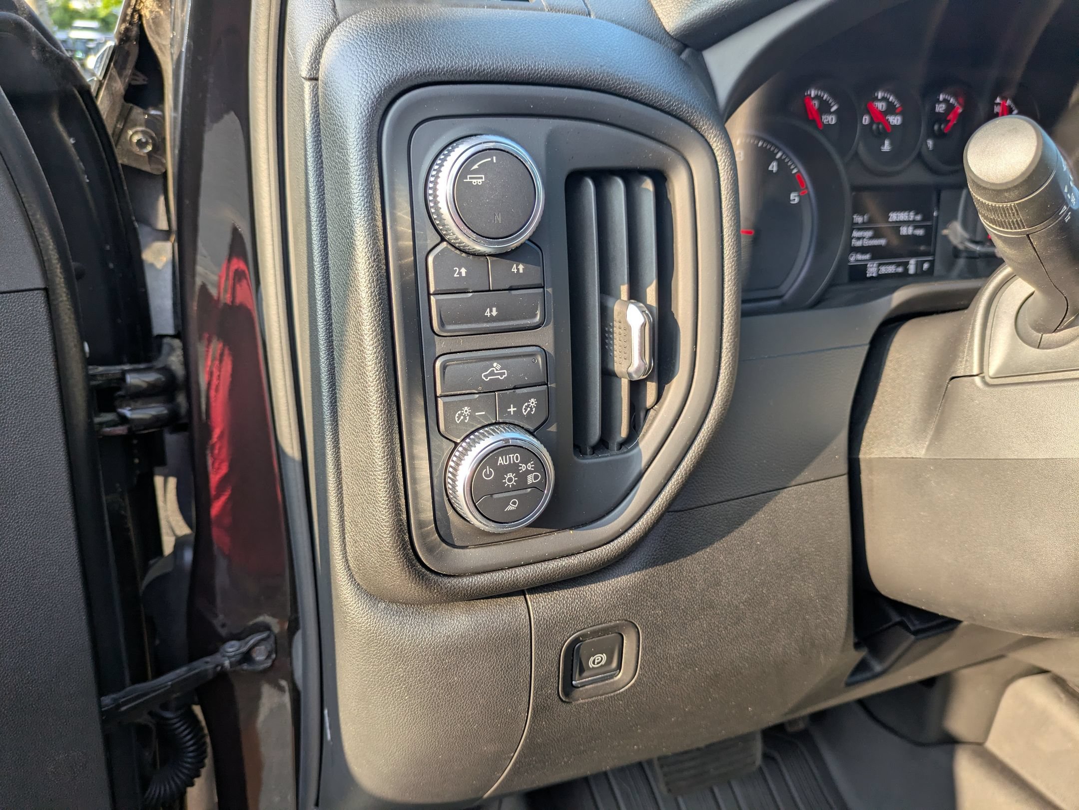Used 2020 GMC Sierra 3500 4x4 Crew Cab w/ Gooseneck/5TH Wheel Package image 17