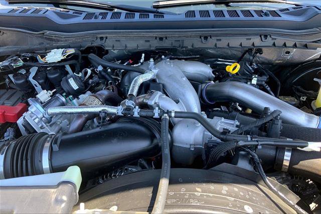 Certified 2025 Ford F250 Platinum w/ FX4 Off-Road Package AWD/4WD image 9