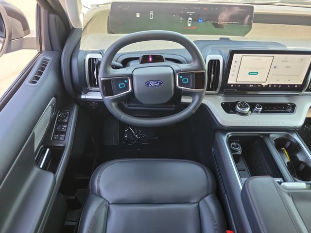 Certified 2025 Ford Expedition Active AWD/4WD image 7