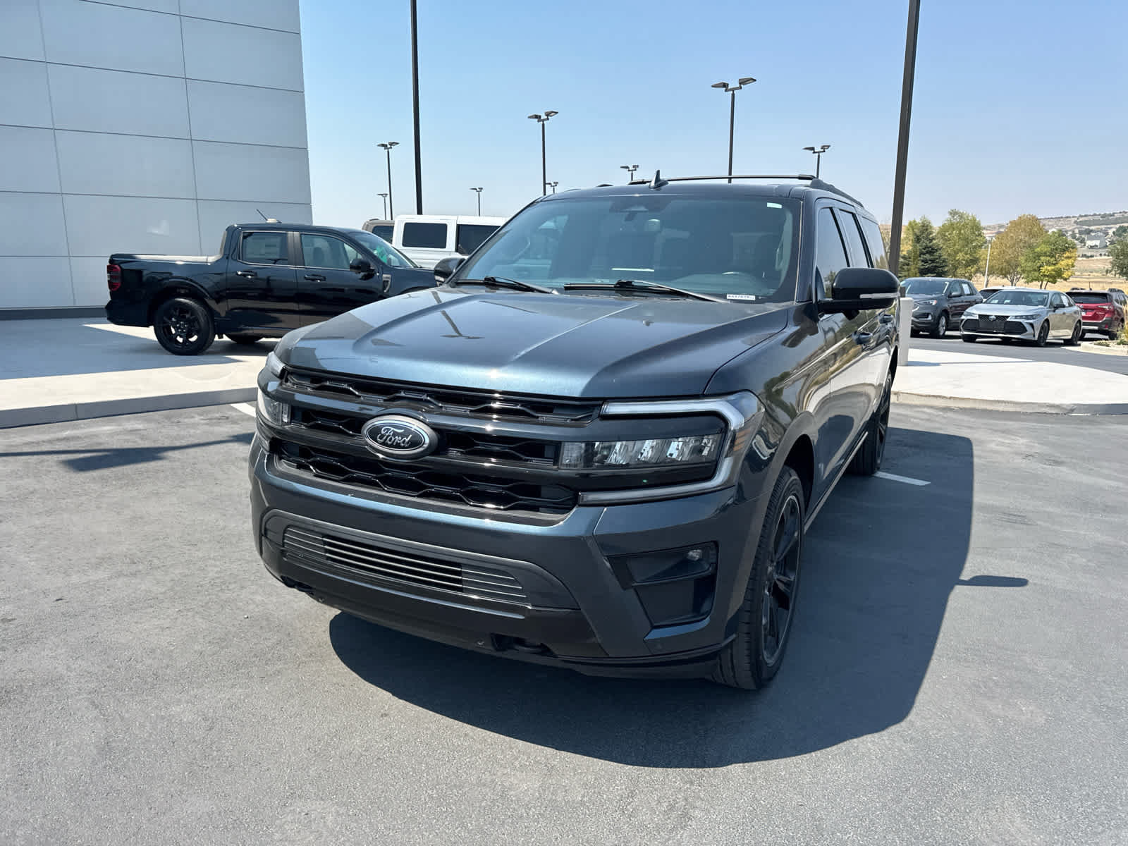 Certified 2022 Ford Expedition Max Limited AWD/4WD image 2