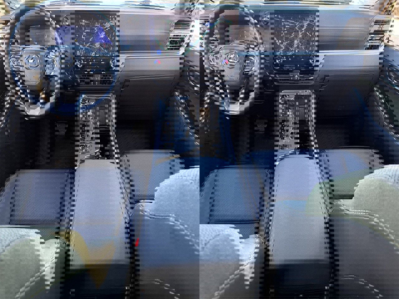 Used 2024 Lexus GX 550 image 10