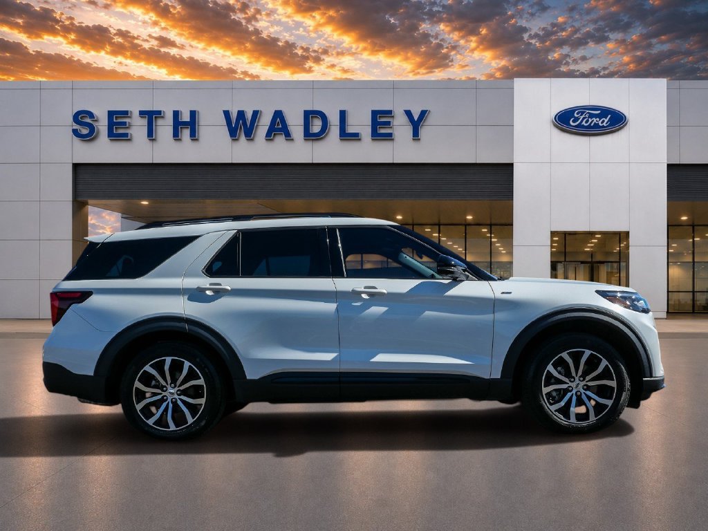 Certified 2025 Ford Explorer ST-Line RWD image 8