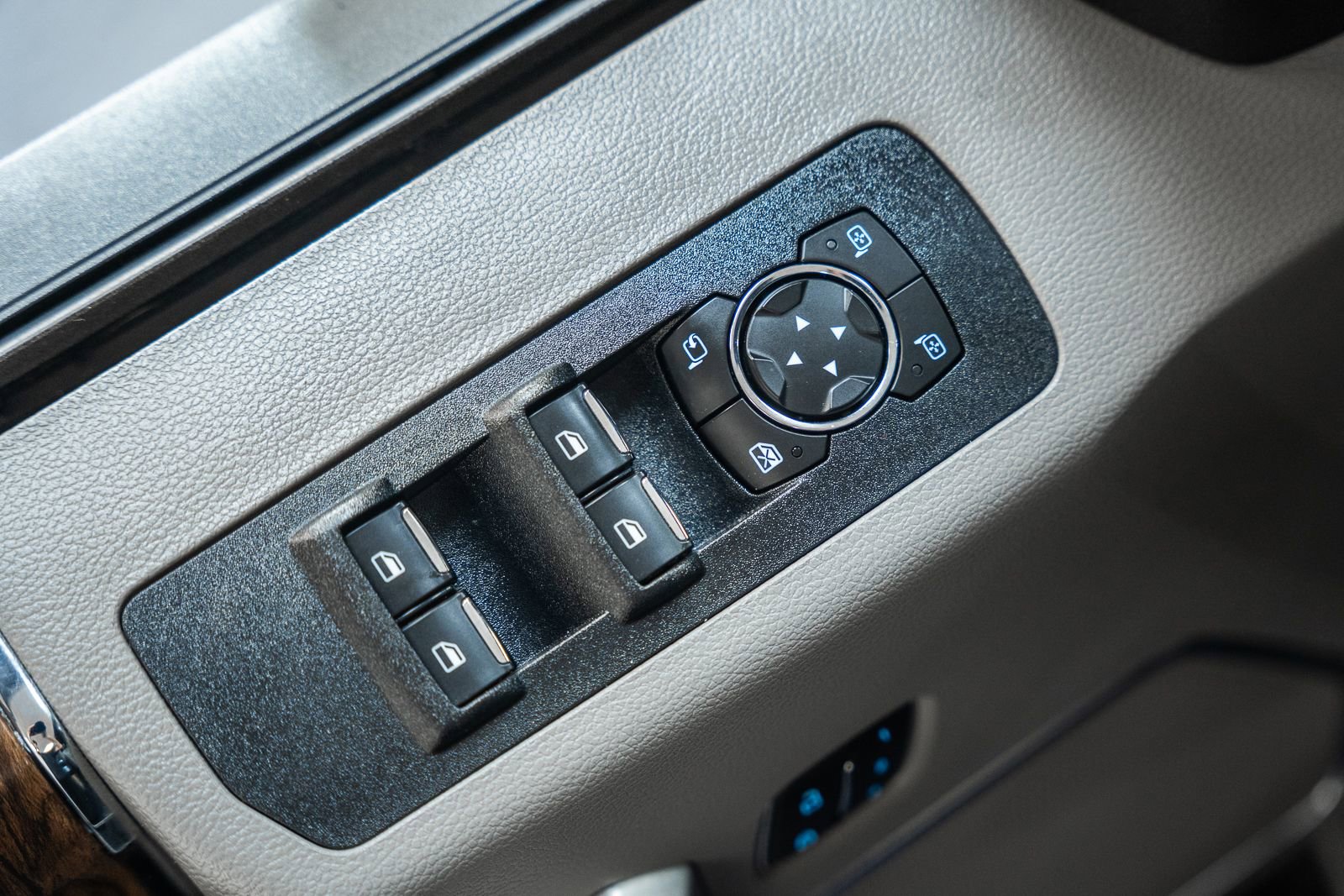 Certified 2020 Ford F150 Lariat image 51