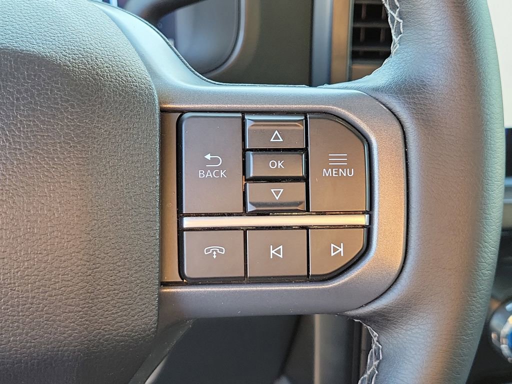 Certified 2025 Ford F350 Lariat w/ Lariat Ultimate Package AWD/4WD image 28