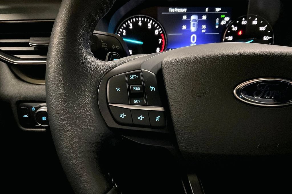 Certified 2020 Ford Explorer XLT w/ Equipment Group 202A AWD/4WD image 17