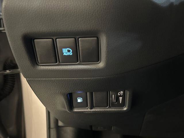 Used 2020 Toyota C-HR LE image 17