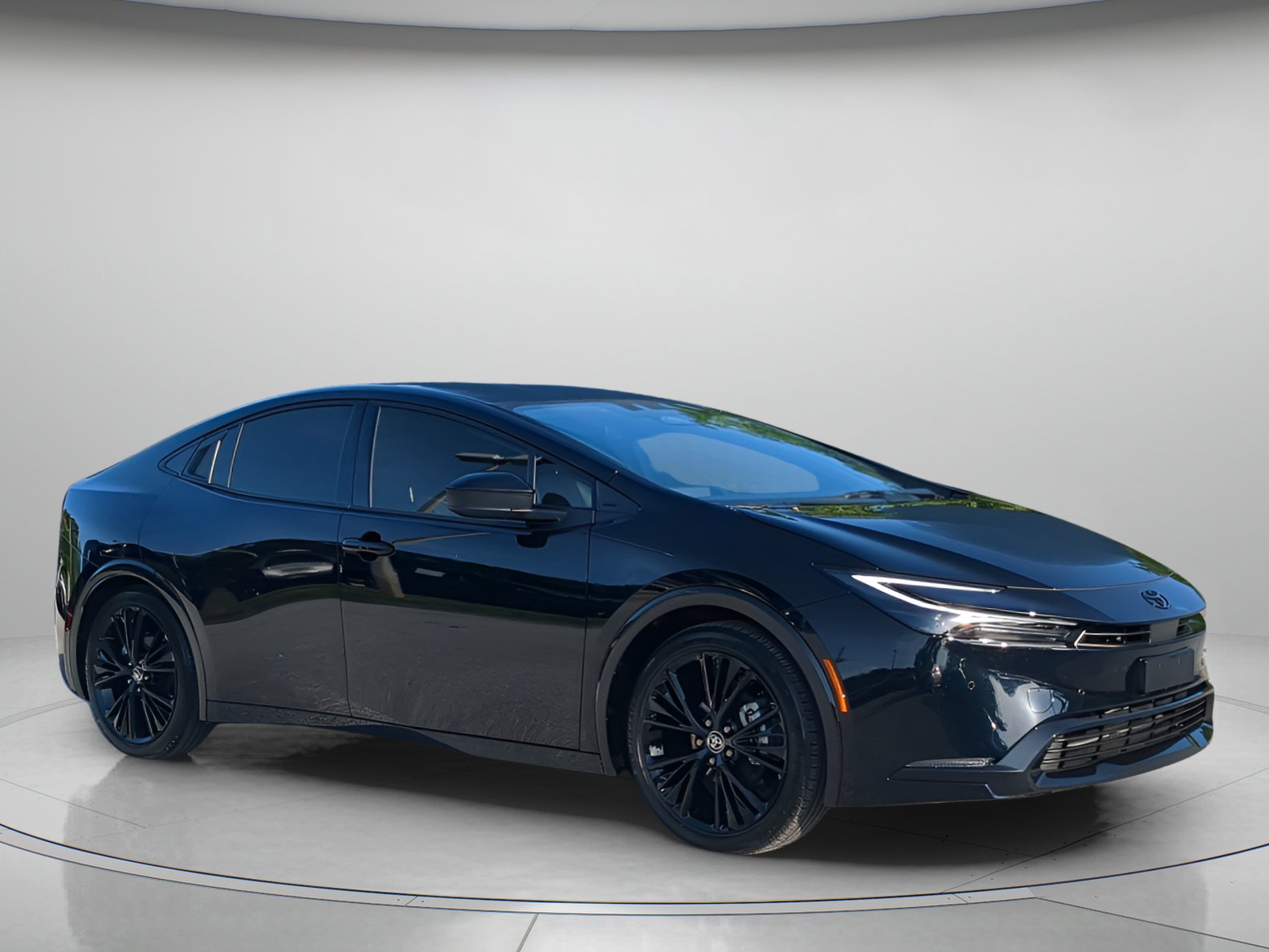 Used 2026 Toyota Prius FWD image 38
