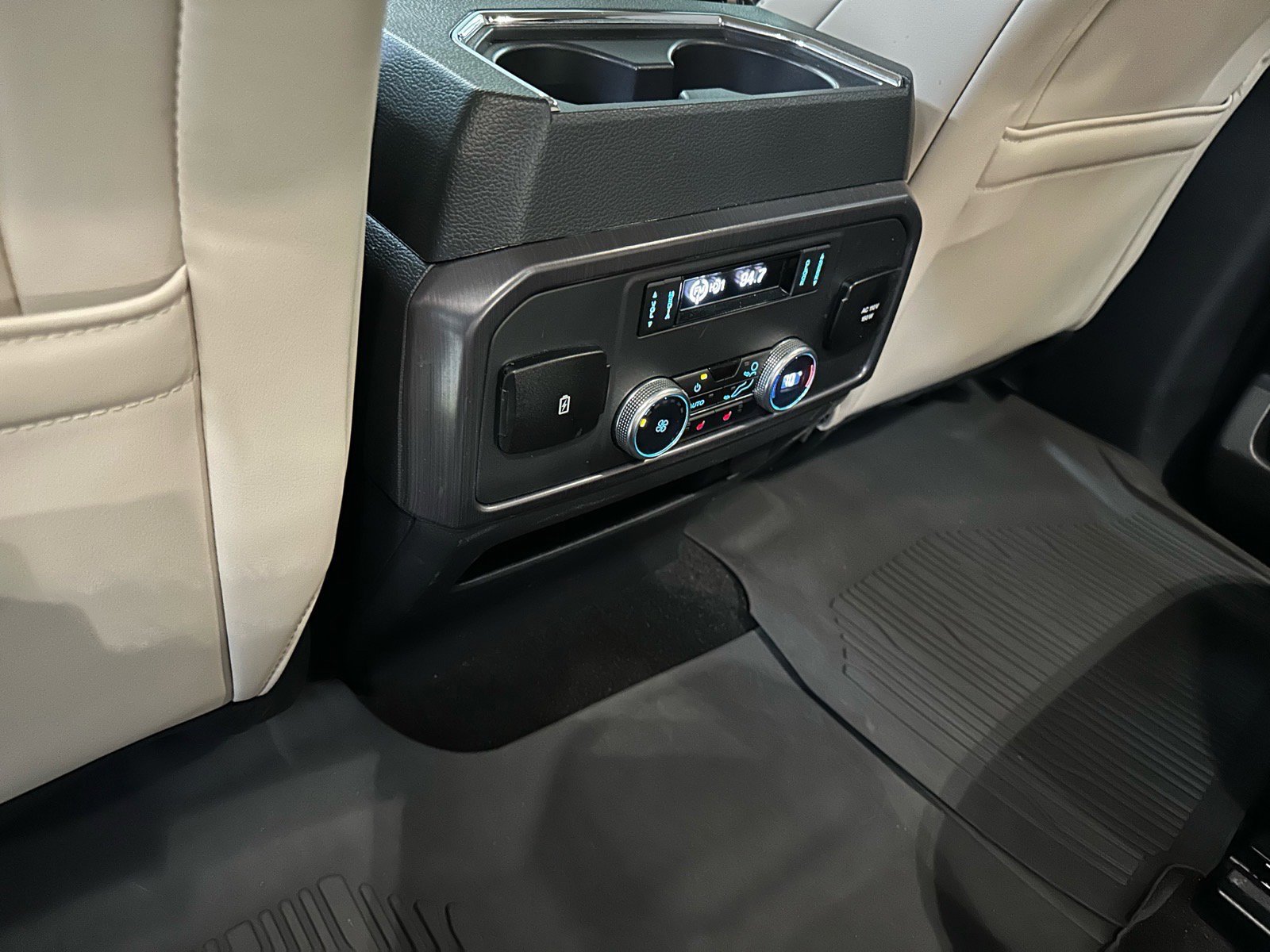 Certified 2023 Ford Expedition Platinum image 33