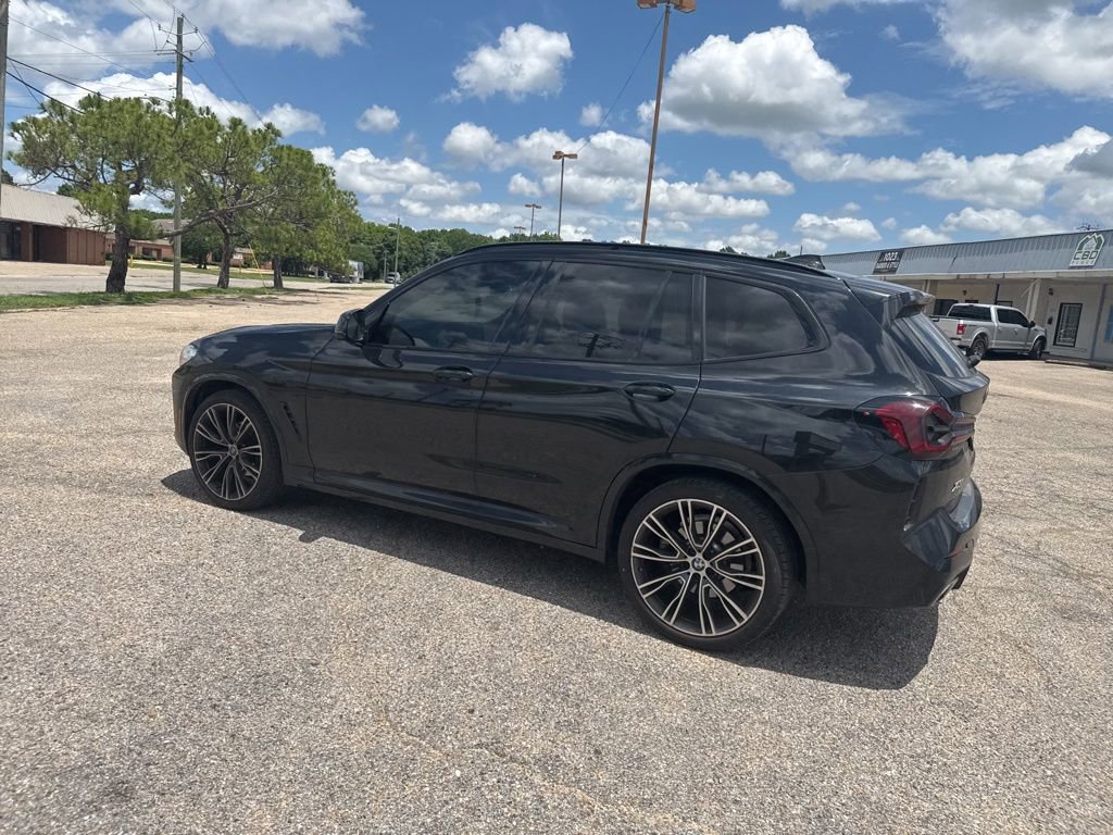 Used 2022 BMW X3 sDrive30i w/ M Sport Package 2 RWD image 11