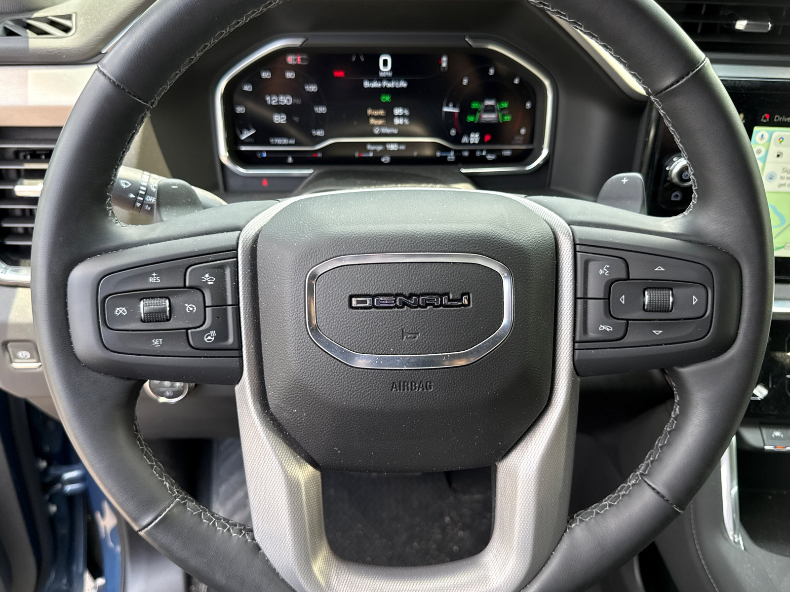Used 2025 GMC Sierra 1500 Denali w/ Denali Reserve Package AWD/4WD image 12