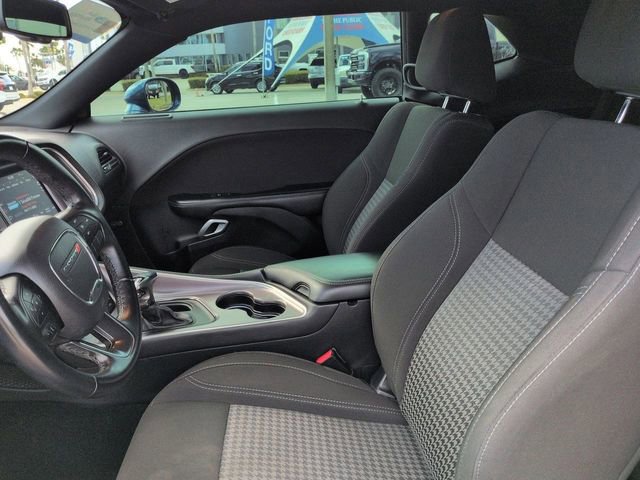 Used 2020 Dodge Challenger SXT w/ Driver Convenience Group image 14