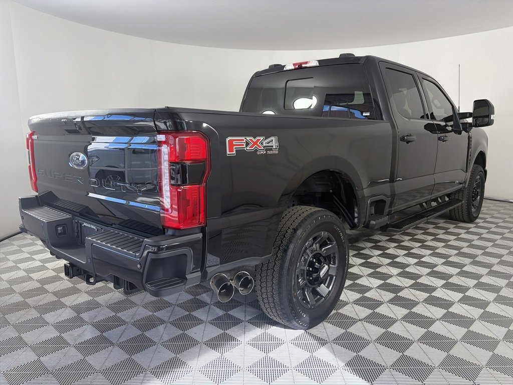 Certified 2024 Ford F350 Lariat w/ Sport Appearance Package image 5