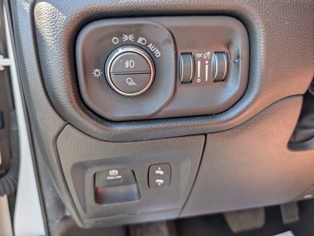 Used 2025 RAM 1500 Big Horn AWD/4WD image 23