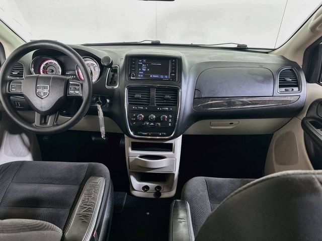 Used 2018 Dodge Grand Caravan SE FWD image 17