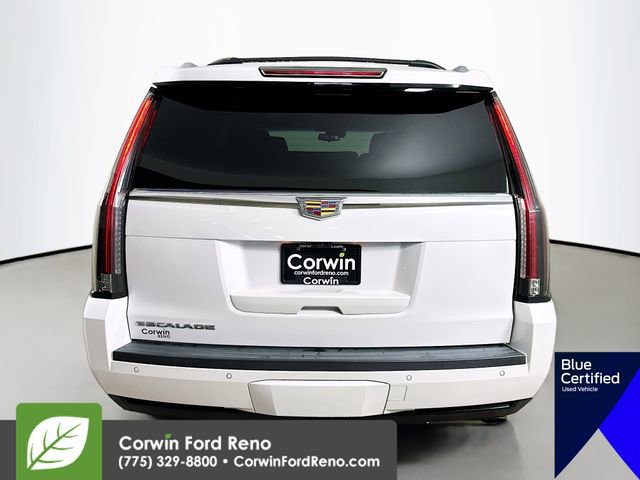 Used 2018 Cadillac Escalade Premium Luxury image 4