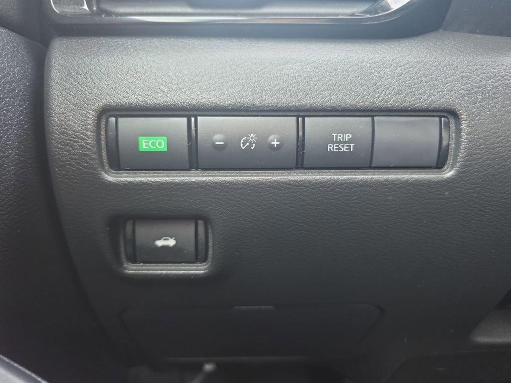 Used 2020 Nissan Sentra SV image 38