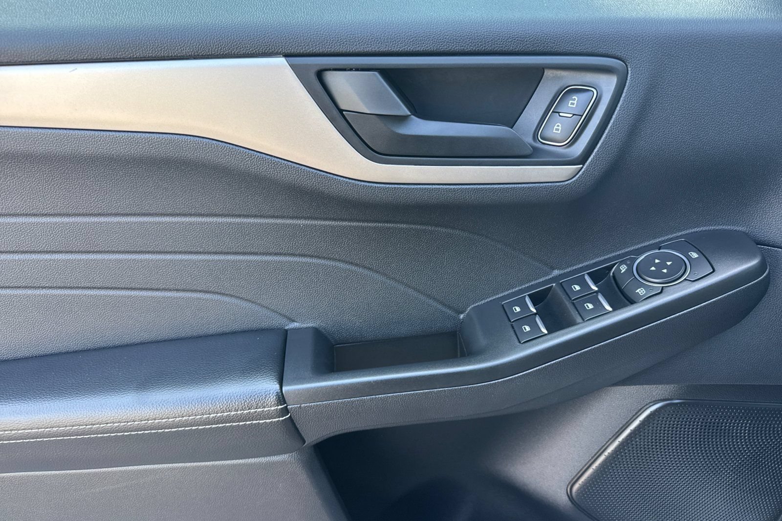 Certified 2022 Ford Escape SE FWD image 12