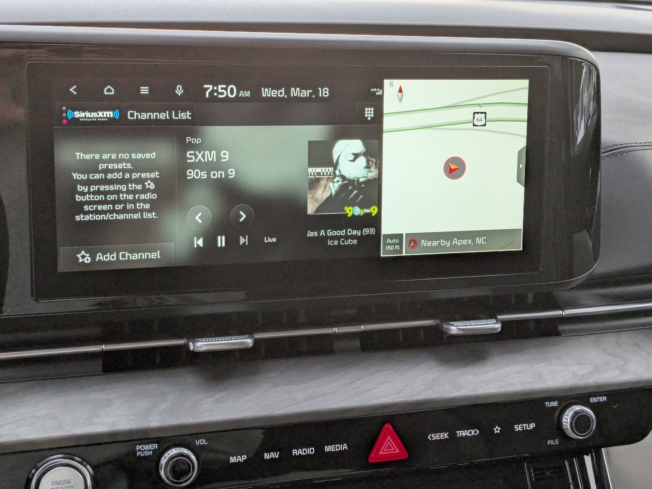 Used 2024 Kia Carnival EX image 21