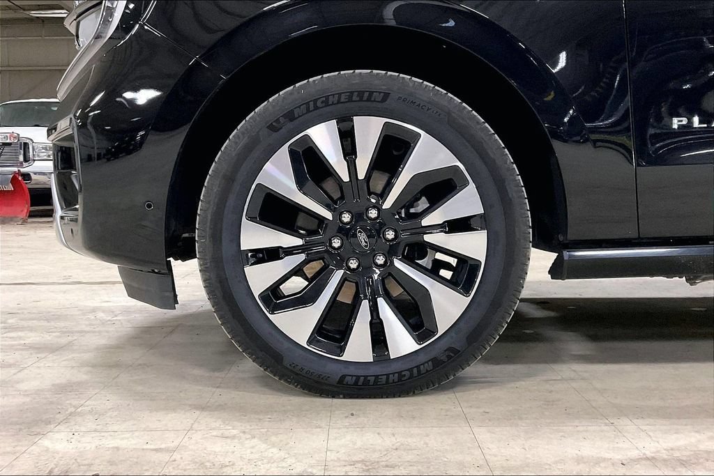 Certified 2025 Ford Expedition Max Platinum w/ Driver's Package AWD/4WD image 9