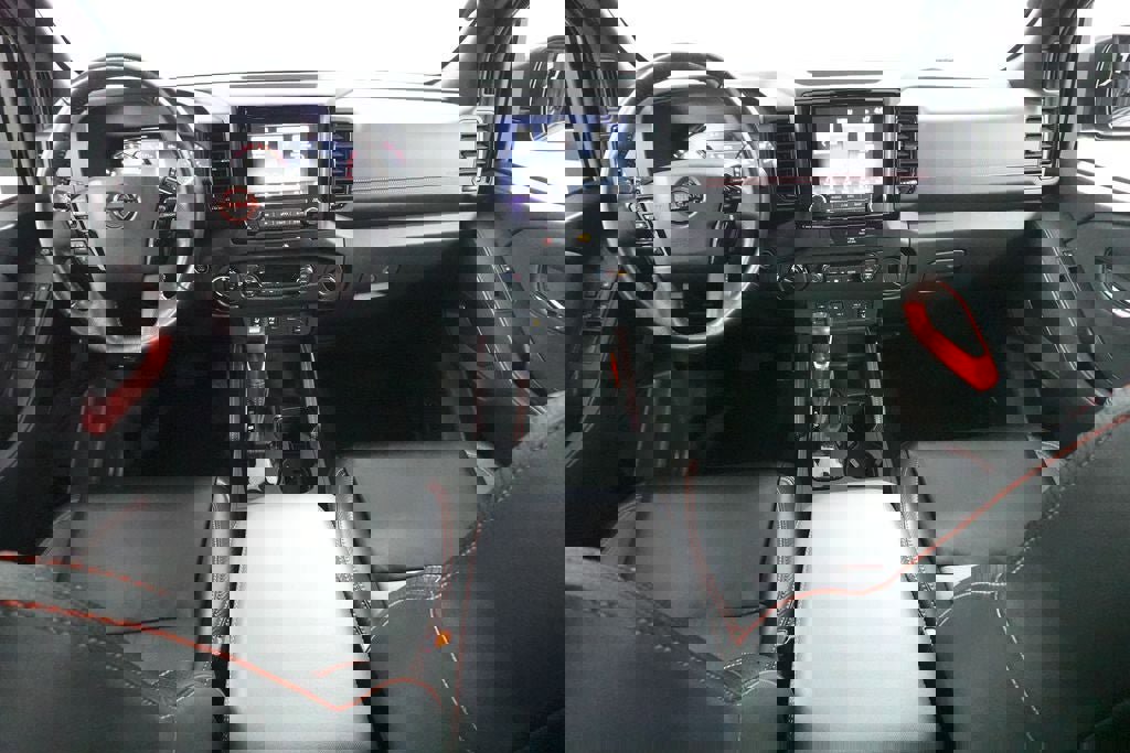 Used 2023 Nissan Frontier PRO-4X w/ Pro-4X Premium Package image 11