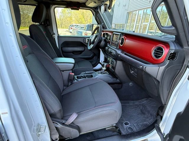 Used 2023 Jeep Gladiator Rubicon w/ LED Lighting Group AWD/4WD image 16