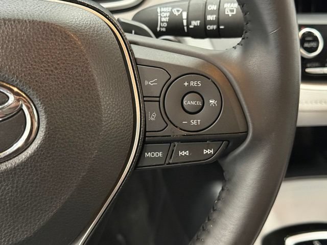 Used 2020 Toyota Corolla XSE FWD image 17