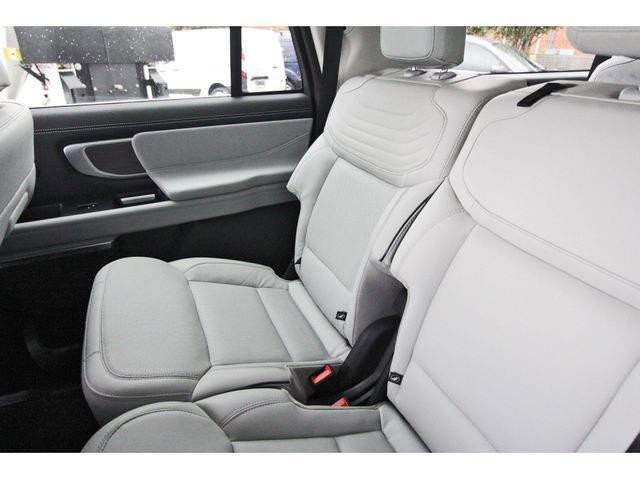 Certified 2025 Ford Expedition Max Platinum w/ Platinum Ultimate Package image 11