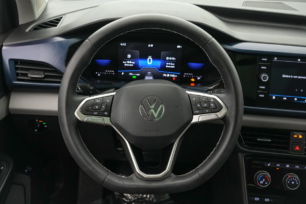 Used 2023 Volkswagen Taos SE w/ Panoramic Sunroof Package FWD image 13